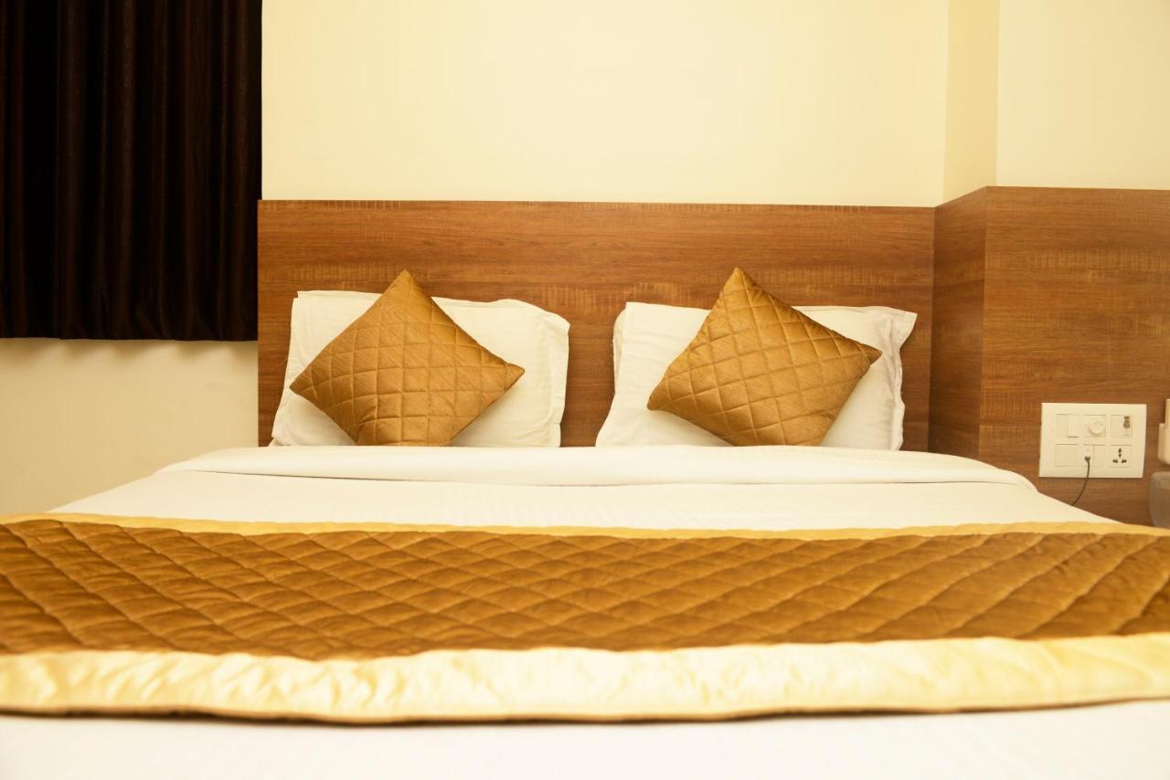 Hotel Ashyana - Near To Grant Road Station Mumbai Exterior photo